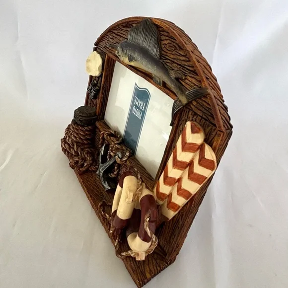 Nautical Fishing Theme Resin 3D Picture Frame NWOT - Picture 2 of 6